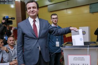 Αλλαγή φρουράς, όχι πολιτικής