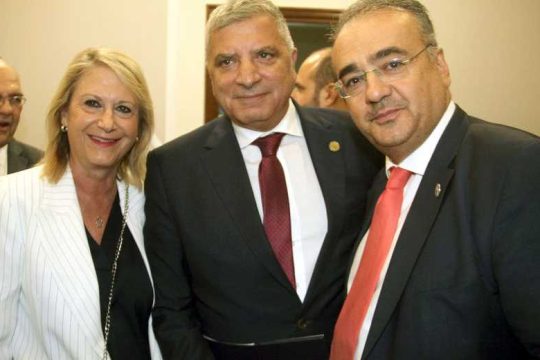 «Η Δικαιοσύνη, πέρα από τυφλή, πρέπει να είναι και κουφή»