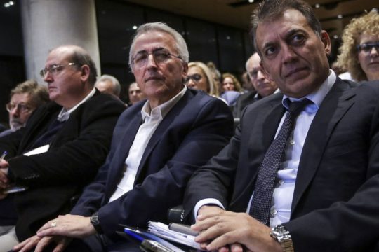 Διαβεβαιώσεις Βρούτση στη ΓΣΕΕ για διατήρηση των τριετιών