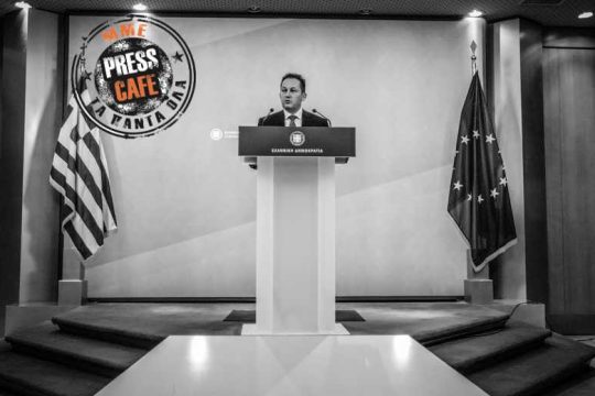 Press cafe: Ας μας πει ο λαλίστατος κ. Πέτσας