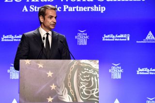Καλεί την Τουρκία να ακολουθήσει το Διεθνές Δίκαιο
