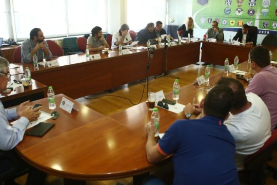 Πέρασε το «ψαλίδι», αρχίζει ξανά η Super League 2