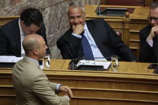 Οι αφιονισμένοι της Νέας Δημοκρατίας