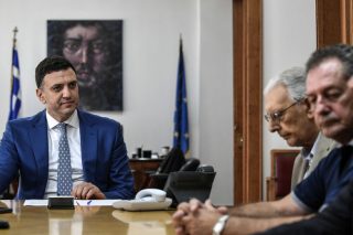 Η κυβέρνηση θέλει διακαώς να κομματικοποιήσει το ΚΕΘΕΑ