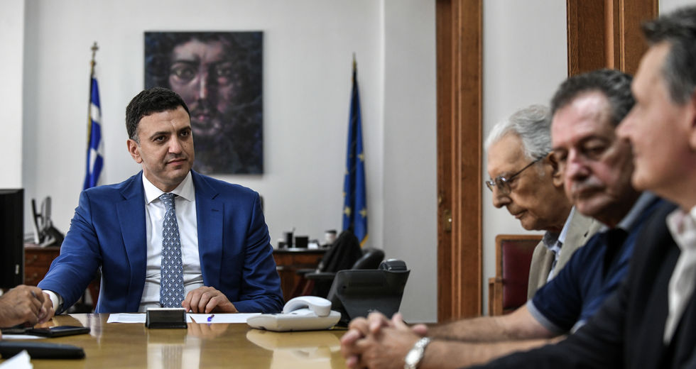 Η κυβέρνηση θέλει διακαώς να κομματικοποιήσει το ΚΕΘΕΑ