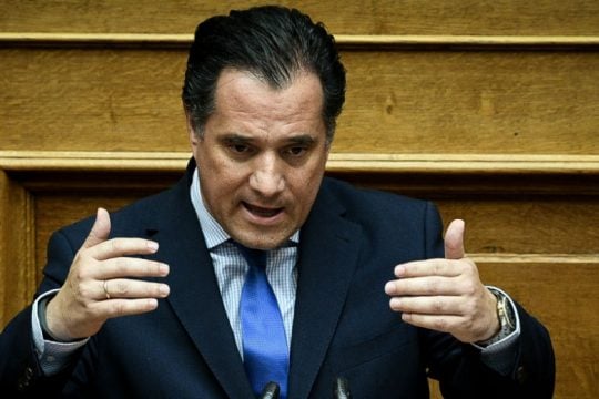 Η Πανελλήνια Φιλοζωική Ομοσπονδία έχει ράμματα για τη «φυσική γούνα» του Αδωνη