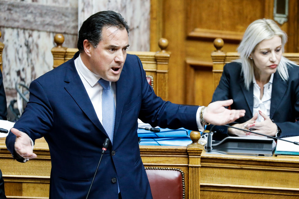 Αδωνις σε διπλή πιρουέτα