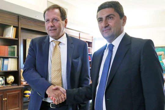 Παντού εμπόδια για τη «Βασίλισσα»