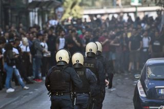 Σκηνικό έντασης έξω από την ΑΣΟΕΕ