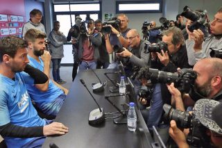 Ματς εντός γηπέδου, «εμφύλιος» εκτός!