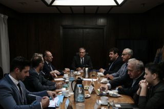 Λευκός καπνός για τους απόδημους