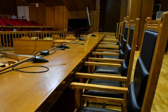 Τα σκάνδαλα τραγουδούν ακόμα!