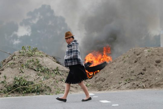 Μπλόκαραν δρόμους στο Εκουαδόρ