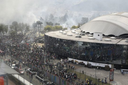 Την επιβολή στρατιωτικού νόμου διέταξε ο πρόεδρος του Εκουαδόρ