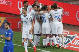 Τα πρώτα εισιτήρια
