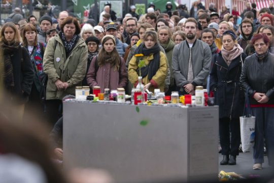 Το ακροδεξιό AfD ρίχνει λάδι στη φωτιά του αντισημιτισμού