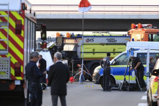 Φορτηγό έπεσε πάνω σε αυτοκίνητα στη Γερμανία τραυματίζοντας αρκετούς ανθρώπους