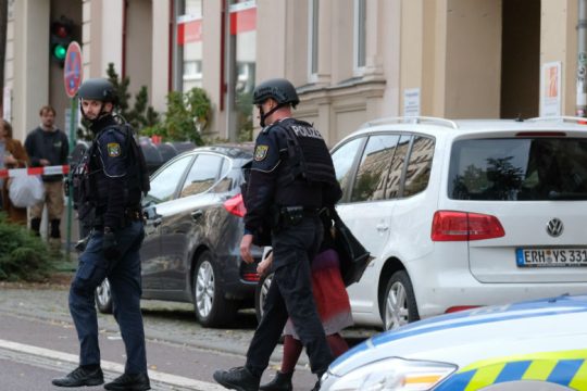 Μία σύλληψη για την επίθεση με δύο νεκρούς κοντά σε συναγωγή στη Γερμανία
