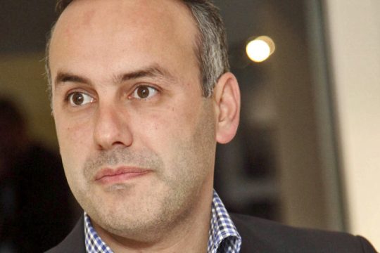 Με σκάνδαλο σβήνουν τα σκάνδαλα του δημάρχου Γλυφάδας