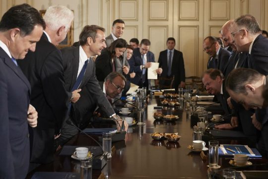 Ψήφος των αποδήμων και ΔΕΗ στο υπουργικό συμβούλιο