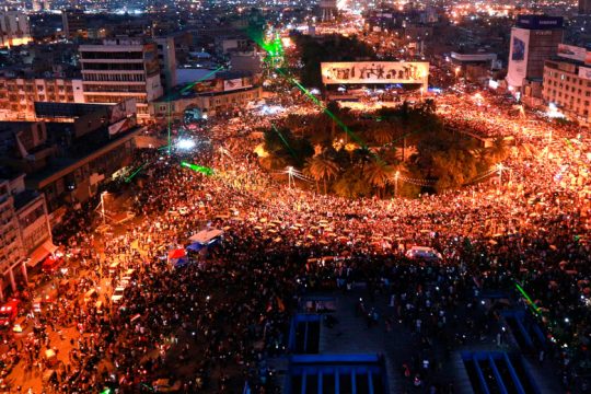 Ιράκ: Οι διαδηλωτές δεν υποχωρούν παρά τις υποσχέσεις και την αστυνομική βία