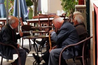 Πρωτοβρόχι ή ο γυμνασιάρχης έφυγε…