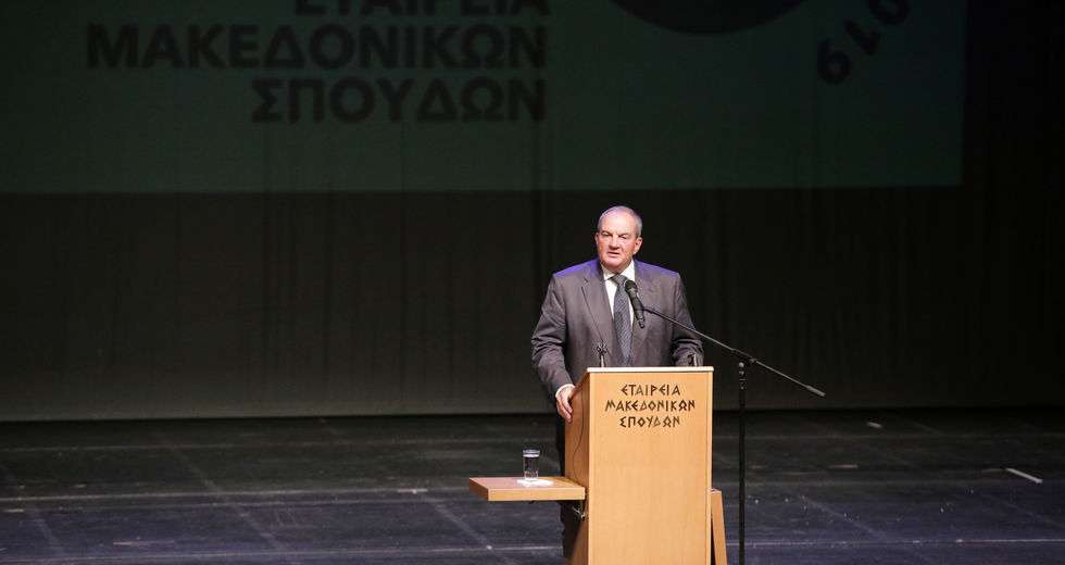 Ο Καραμανλής… ξαναμίλησε