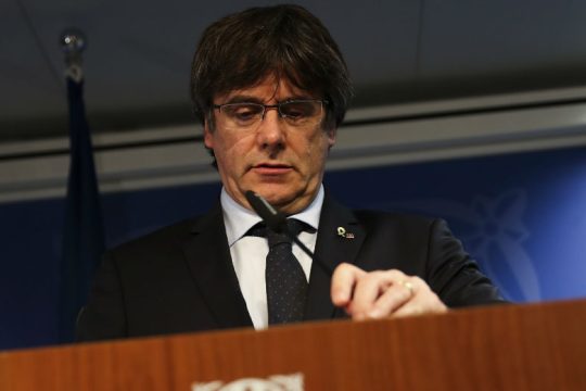 Ελεύθερος υπό όρους ο Πουτζντεμόν, την έκδοσή του ζητά η Ισπανία