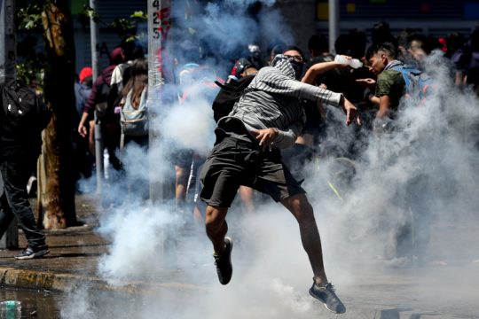 Από τη Χιλή έως το Λίβανο: Το νέο παγκόσμιο κίνημα διαμαρτυρίας