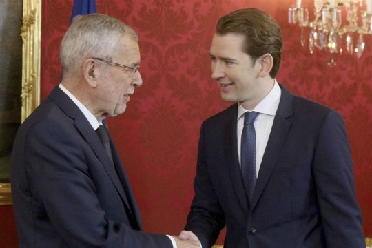 Στον Κουρτς η εντολή σχηματισμού κυβέρνησης