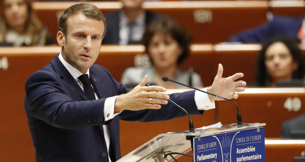 Σκληρή γραμμή Μακρόν κατά της «κατάχρησης» του δικαιώματος στο άσυλο