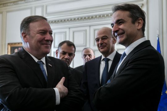 Γιατί τόσες θριαμβολογίες;
