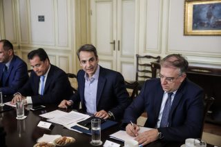 Διακομματική για την ψήφο των ομογενών