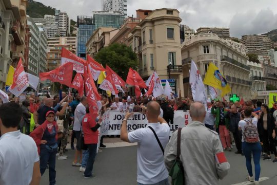 Στην απεργία των εργαζομένων του Μονακό ΠΑΜΕ και ΠΣΟ
