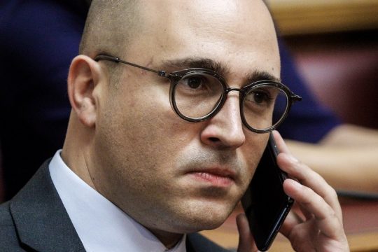Κουκουλοφόρος χωρίς κουκούλα