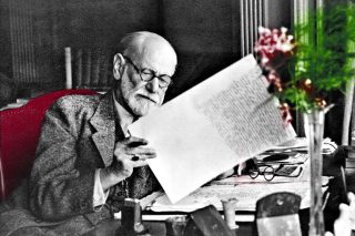 Η πολυθρόνα που έγραφε ο Φρόιντ
