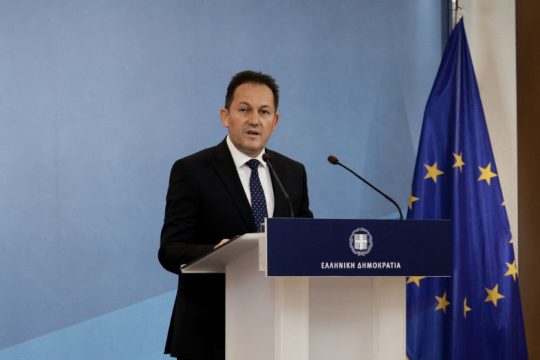 Επιμένουν στην καταστολή και στον εγκλεισμό