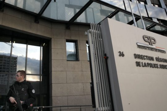 Φονική επίθεση με μαχαίρι στο αρχηγείο της Αστυνομίας στο Παρίσι