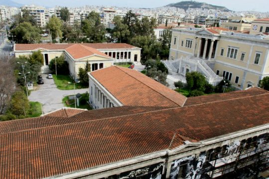 Τηλεφώνημα στην «Εφ.Συν.» για βόμβα στο Πολυτεχνείο