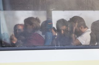 Απελαύνουν ακόμα και τους ευάλωτους