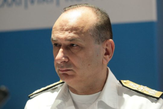 Τελετή παράδοσης με σοβαρές μομφές από τον απερχόμενο αρχηγό του Λ.Σ.