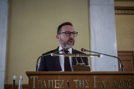 Κόντρες για τα «κόκκινα» δάνεια