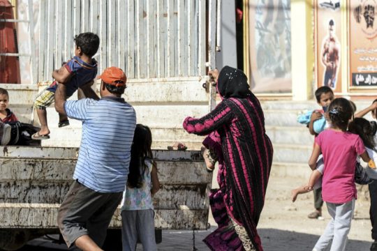 Πάνω από 300.000 εκτοπισμένοι μετά την εισβολή στη Συρία