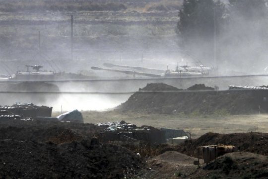 Το τουρκικό πυροβολικό έπληξε τις πρώτες θέσεις Κούρδων στη Συρία