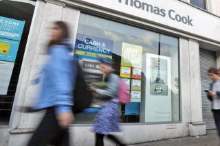 Βαρύ το «κανόνι» της Thomas Cook