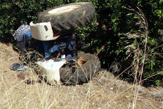 Κρήτη: Νεκρός αγρότης που έπεσε σε γκρεμό με το τρακτέρ του
