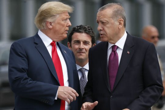 Κυρώσεις σε τρεις Τούρκους υπουργούς επέβαλε τελικά ο Τραμπ