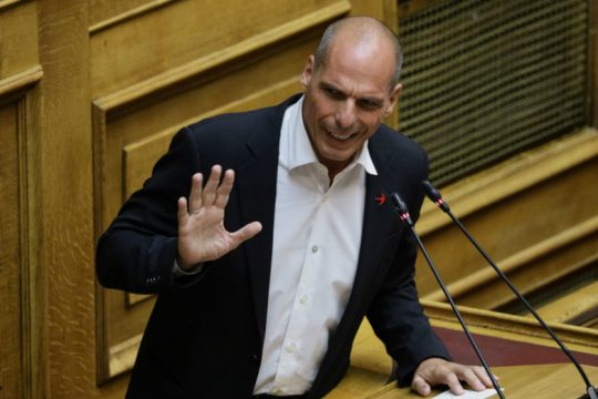 Βαρουφάκης για αρνητικό επιτόκιο: Μόνο οι αδαείς πανηγυρίζουν