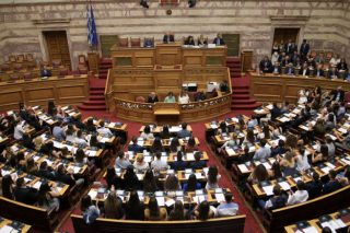 Τέλη Οκτωβρίου στην Ολομέλεια το «αναπτυξιακό»