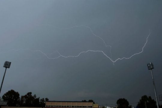 Βροχές και θυελλώδεις βοριάδες στα ανατολικά